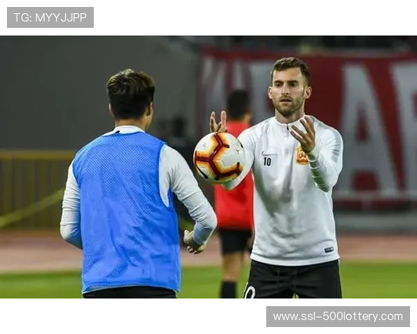 维拉麦金伤疑，埃默里期待其火线复出